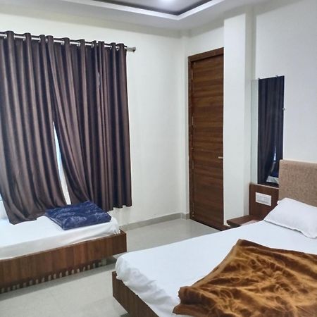 Hotel Soham Palace Ujjain Eksteriør billede